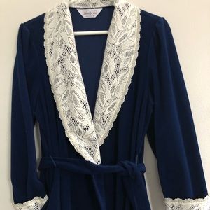 Vintage dark blue Womens long robe ivory lace Vanity Fair